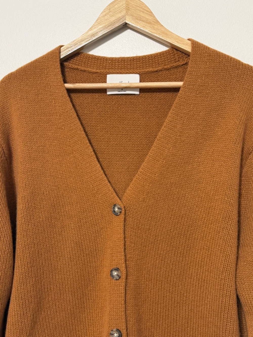 Aritzia Wilfred Cashmere V-Neck Cardigan Size Medium Ribbed Tan Brown Luxury - Picture 4 of 10